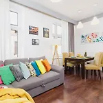 Modern Apartments - Old Town