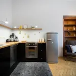 Modern Apartments - Old Town