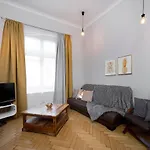 Modern Apartments - Old Town